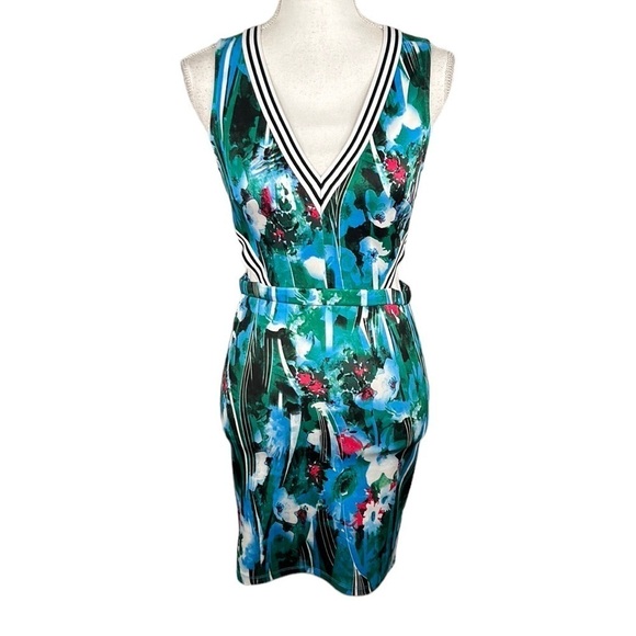Jealous Tomato Floral Blue & Green V-Neck Cut Out Mini Dress Size Small - Picture 1 of 7